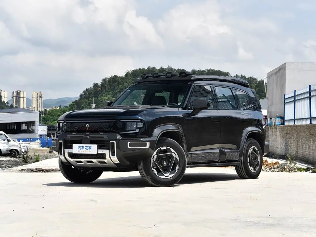 双电机四驱，5.9秒破百，蠕行模式、坦克转弯全都有，18.59万就能买！