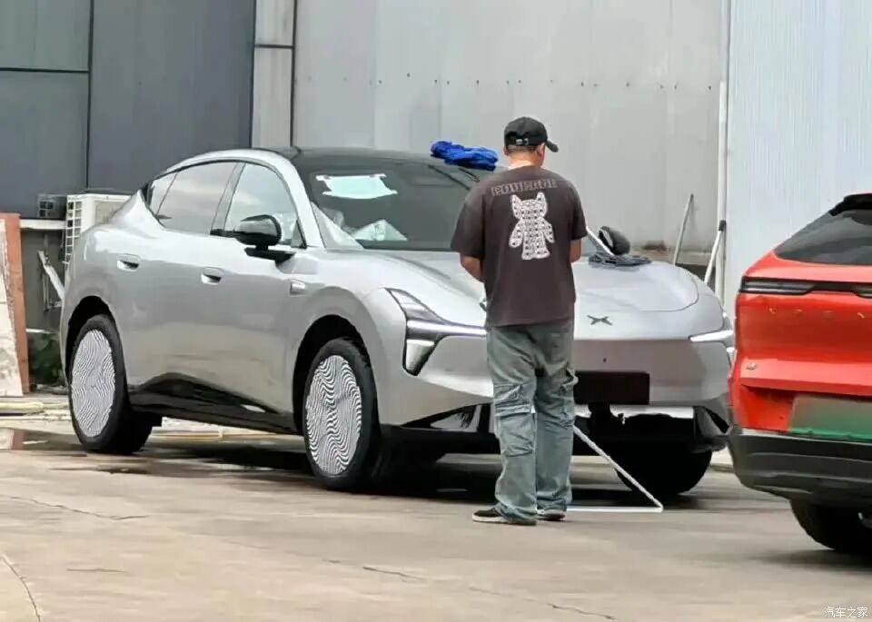 高性价比SUV要来了！全景天幕，溜背设计，空间还很香？