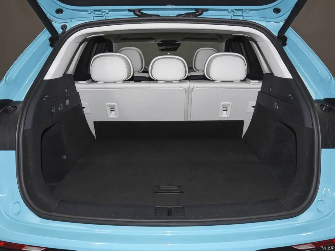 13.99万起,混动SUV“新卷王”“杀”疯了!友商看了都慌?