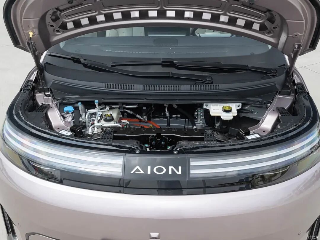 15万买车添新丁!全系标配激光雷达,这车闭眼冲值不值?