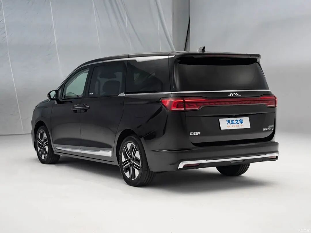 航空座椅+后排大屏！续航1150km，17.69万起就拿下2-2-3大七座！