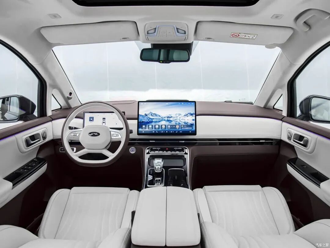 航空座椅+后排大屏！续航1150km，17.69万起就拿下2-2-3大七座！