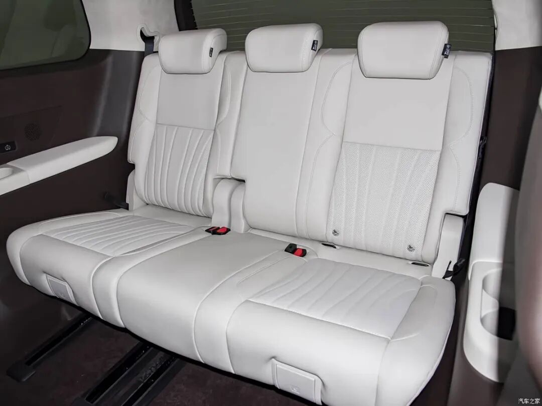 航空座椅+后排大屏！续航1150km，17.69万起就拿下2-2-3大七座！