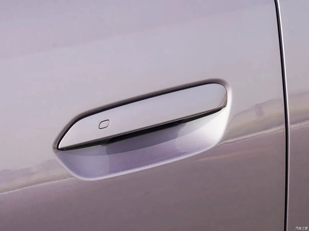 太香了！全系云辇-C+闪充5分钟充60%，15.19万起，选它还是零跑C11/小鹏G6？