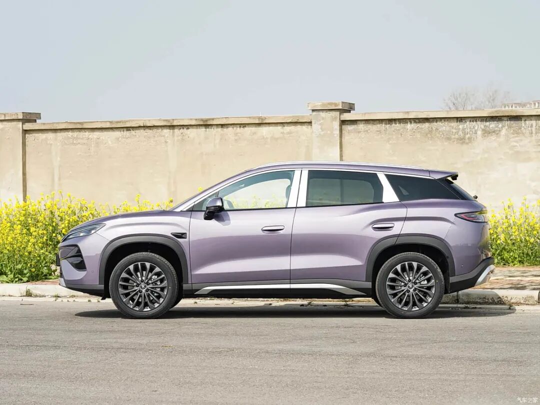 太香了！全系云辇-C+闪充5分钟充60%，15.19万起，选它还是零跑C11/小鹏G6？