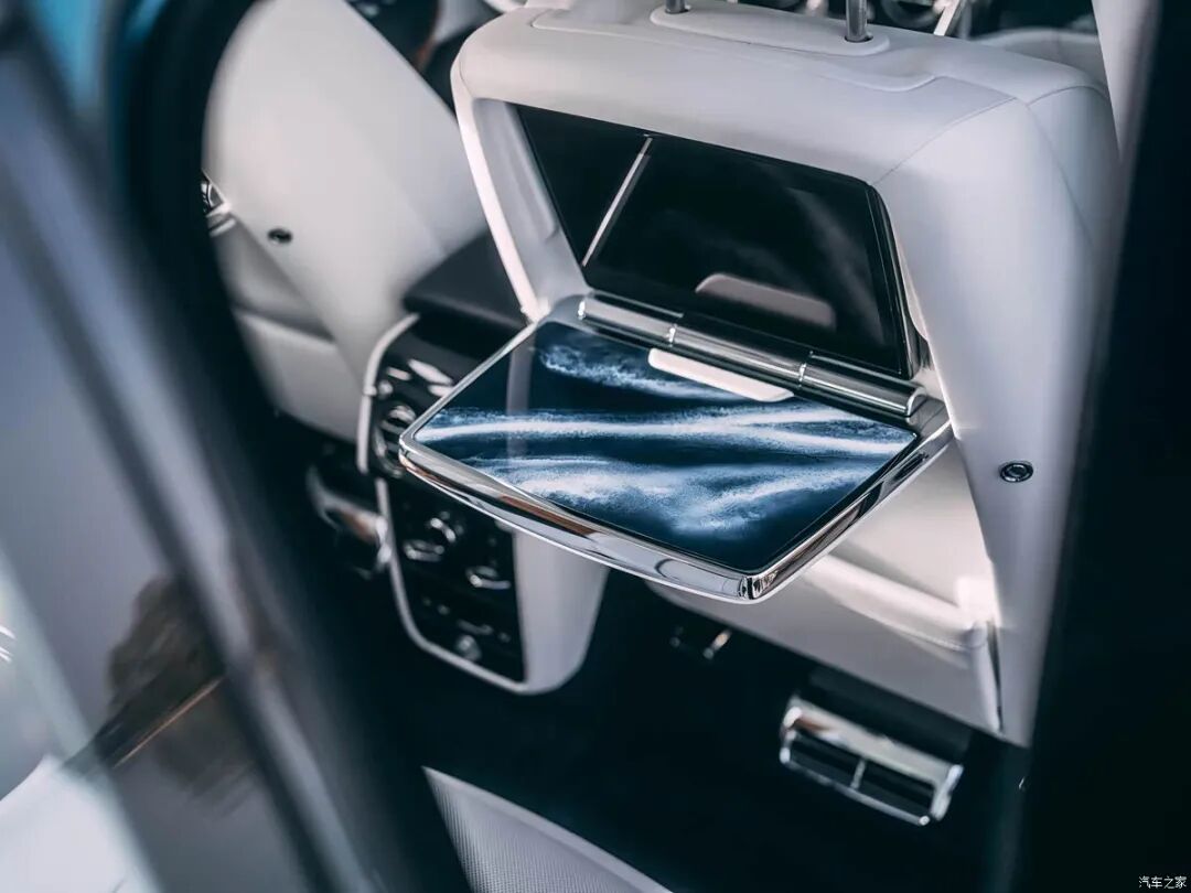 尊贵还得是大劳斯！6.7T V12、900牛·米，航海风格，奢华细节拉满！