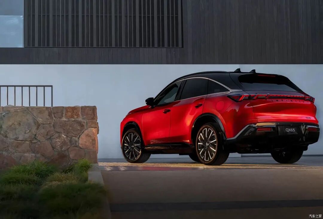 2.0T+9AT、四驱，黑化轿跑SUV太帅了！