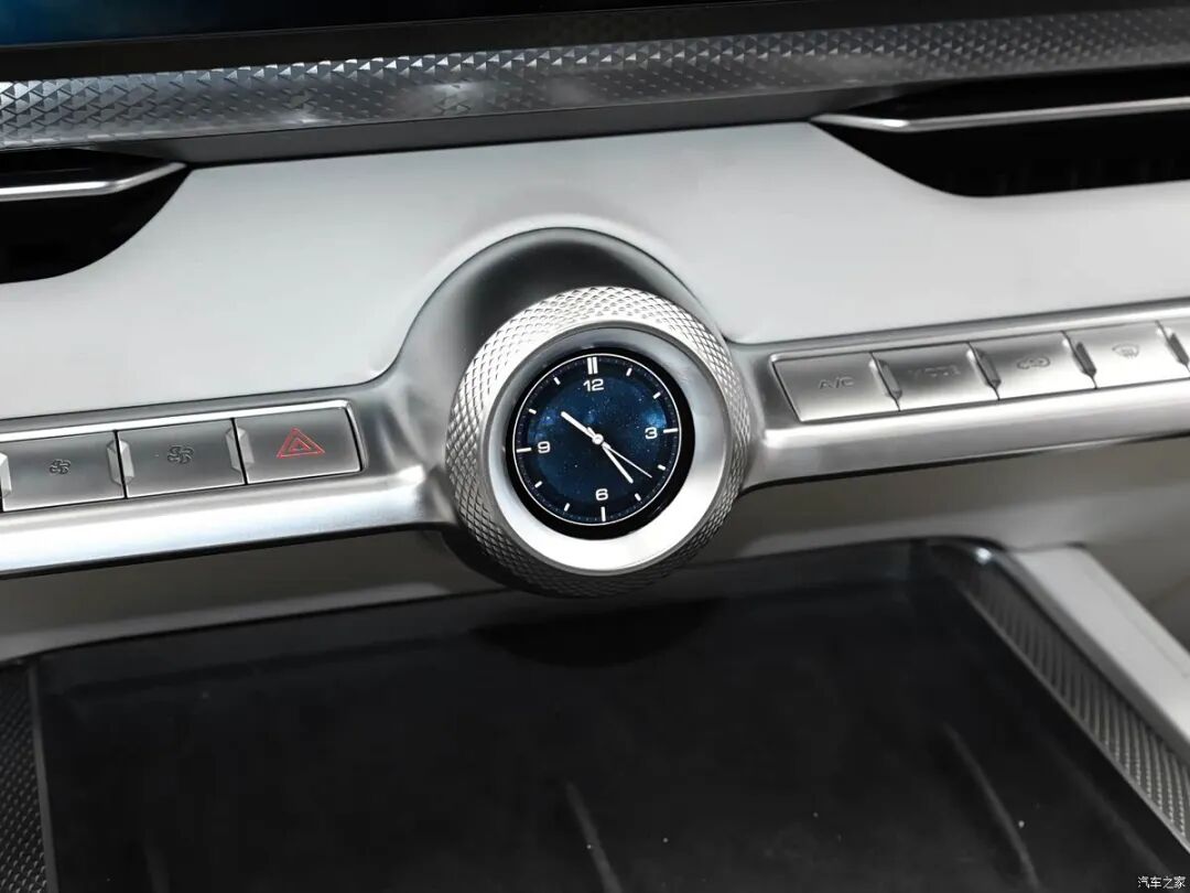 硬派越野玩家必看!双动力版本,机械风拉满,兄弟这车我真心动!