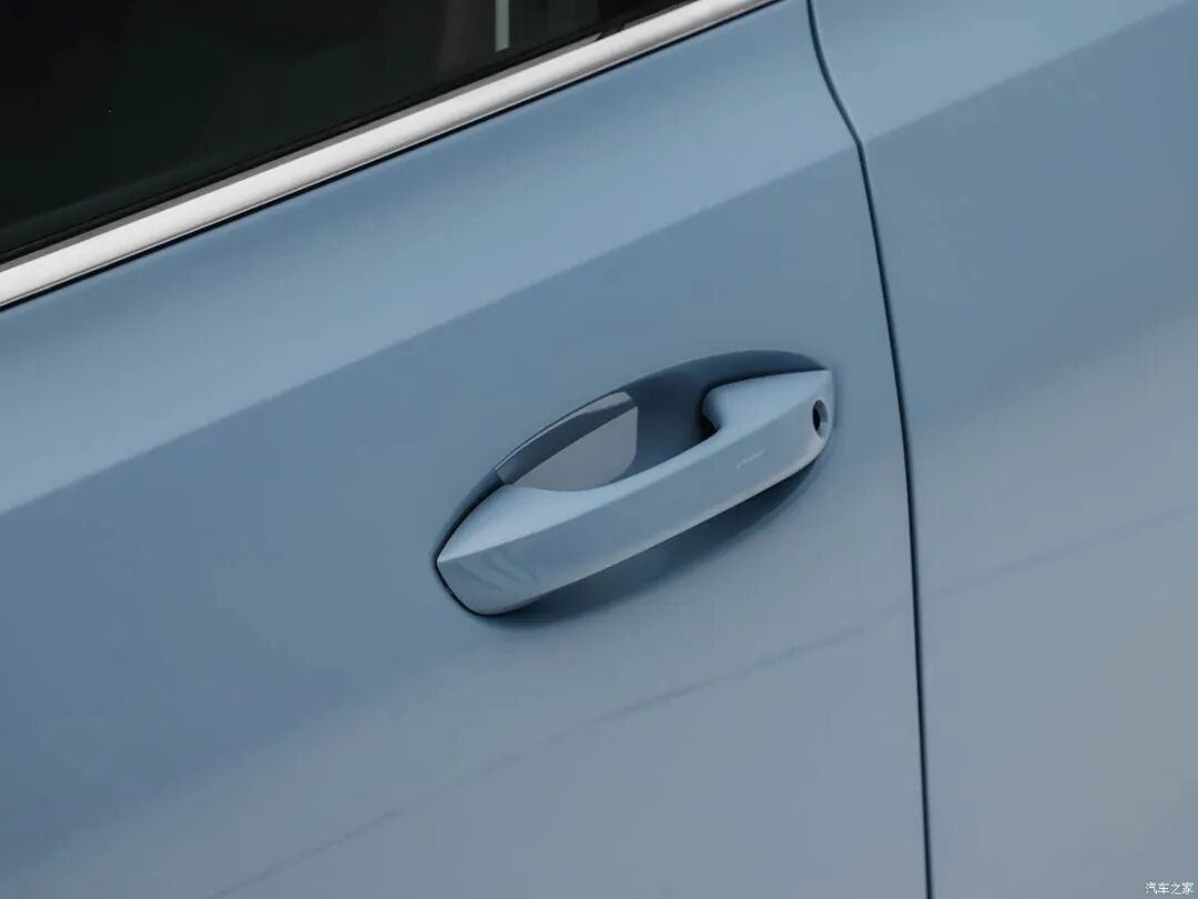 7.98万起买代步车！1.5L/1.5T两种动力，贯穿式尾灯，小鸭尾，选它还是选朗逸Pro/朗逸新锐？