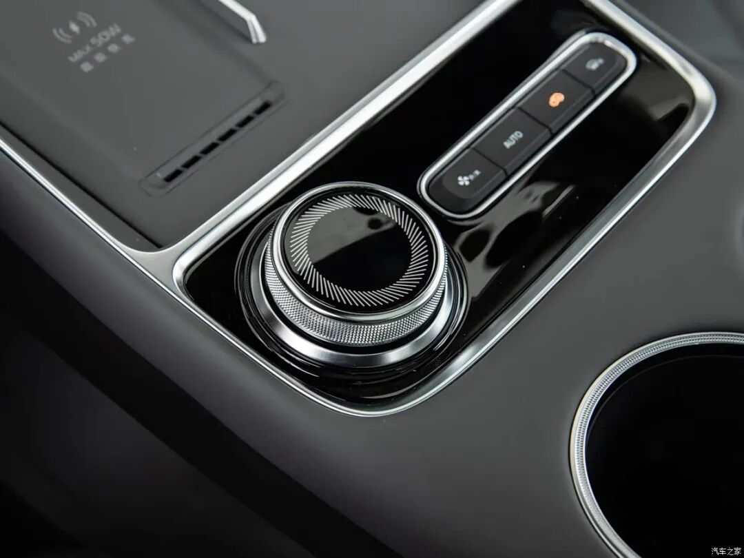 纯电续航375km，座椅加热/通风/按摩都有，10.79万起买SUV，媳妇夸我真会买！