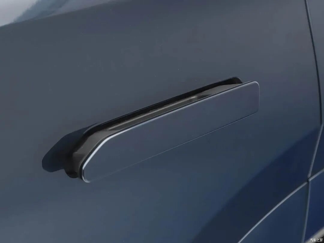 2.0T、400牛·米，双联巨屏，5座/7座可选！