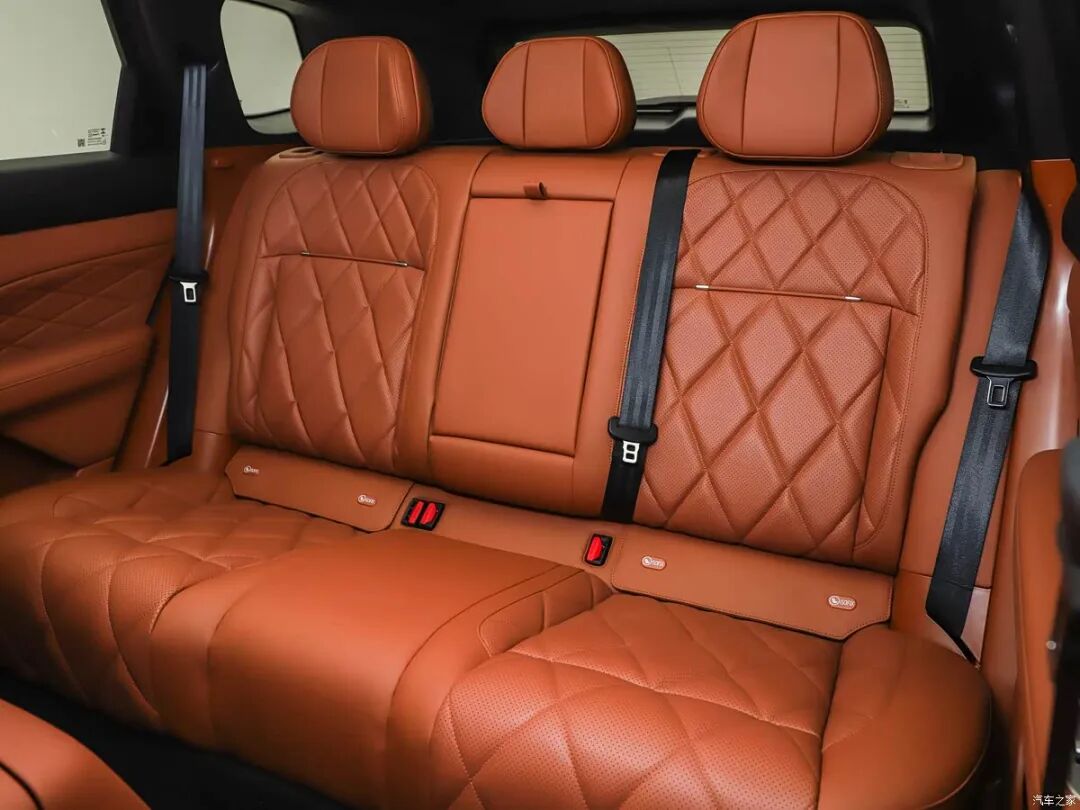 2.0T、400牛·米，双联巨屏，5座/7座可选！