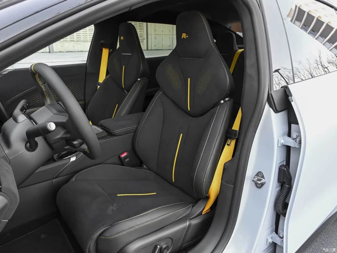 升级900V架构，FR-LINE性能套装，7种驾驶模式，8款车色，准备买车的看看它！