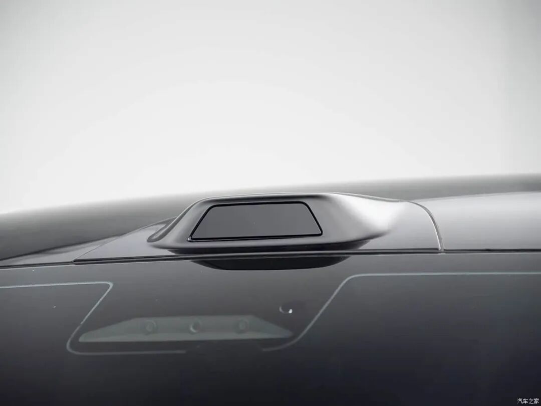 车长5米2多，轴距超3米1，云辇-A、双腔空气悬架，40万买SUV你会选它吗？