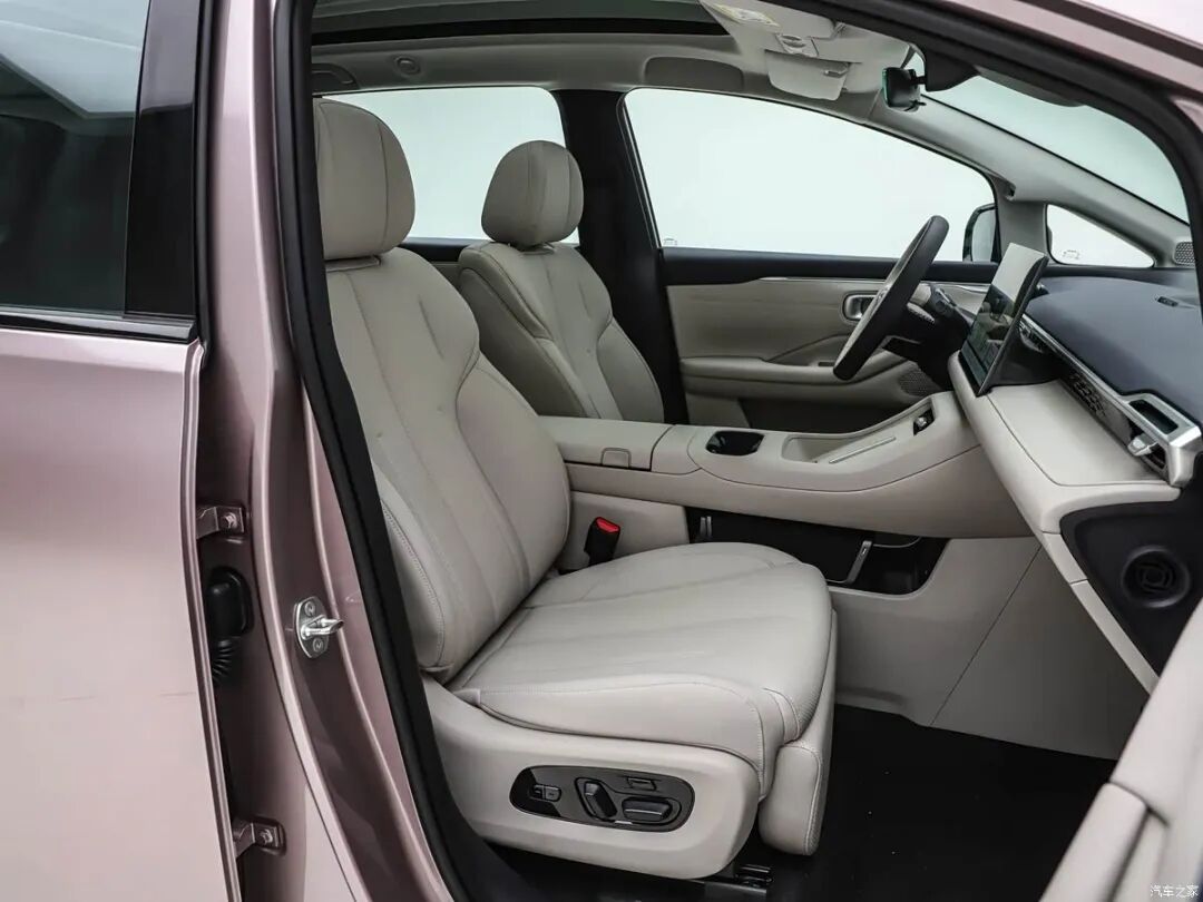 激光雷达，副驾零重力座椅，15.6英寸大屏，坐等新车！
