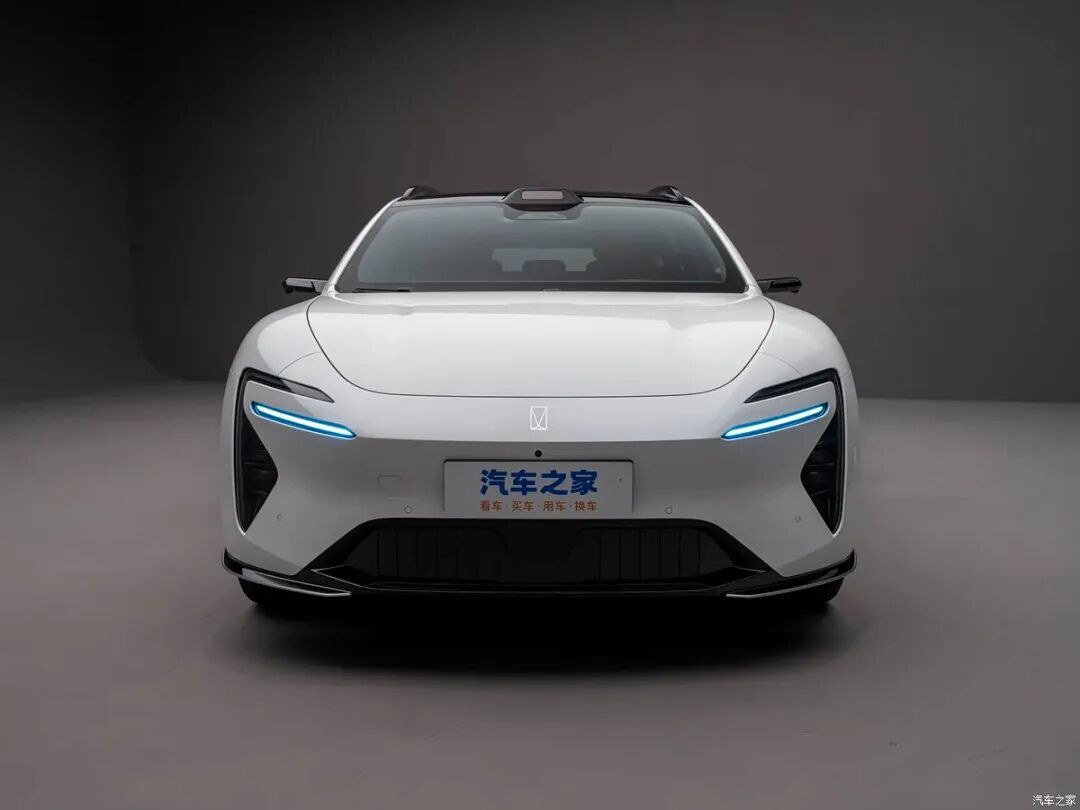 续航1250km，高颜值+高智能+双动力，6种车身颜色可选，后排座椅加热/通风/按摩都有！