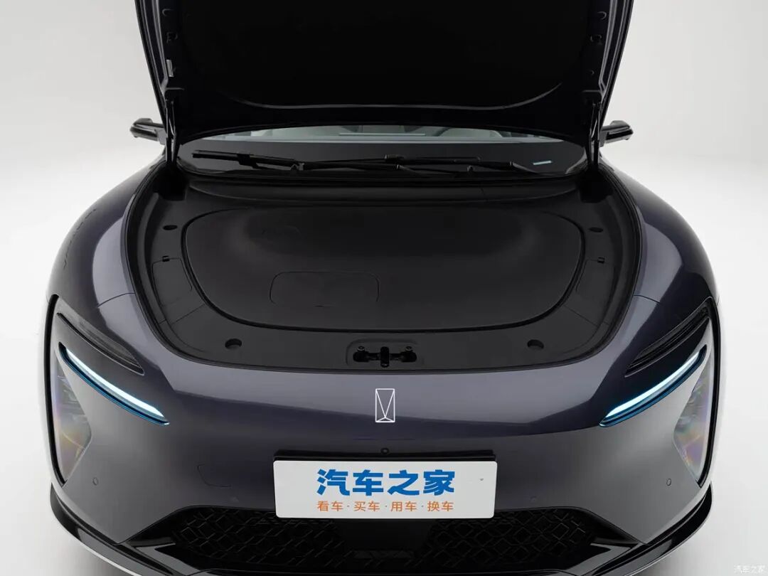 续航1250km，高颜值+高智能+双动力，6种车身颜色可选，后排座椅加热/通风/按摩都有！