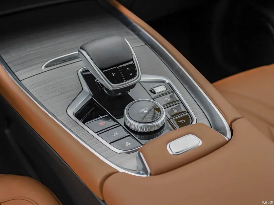 1.5T+CVT，230牛·米，24.6英寸大屏，6.99万起，选代步车别错过它！