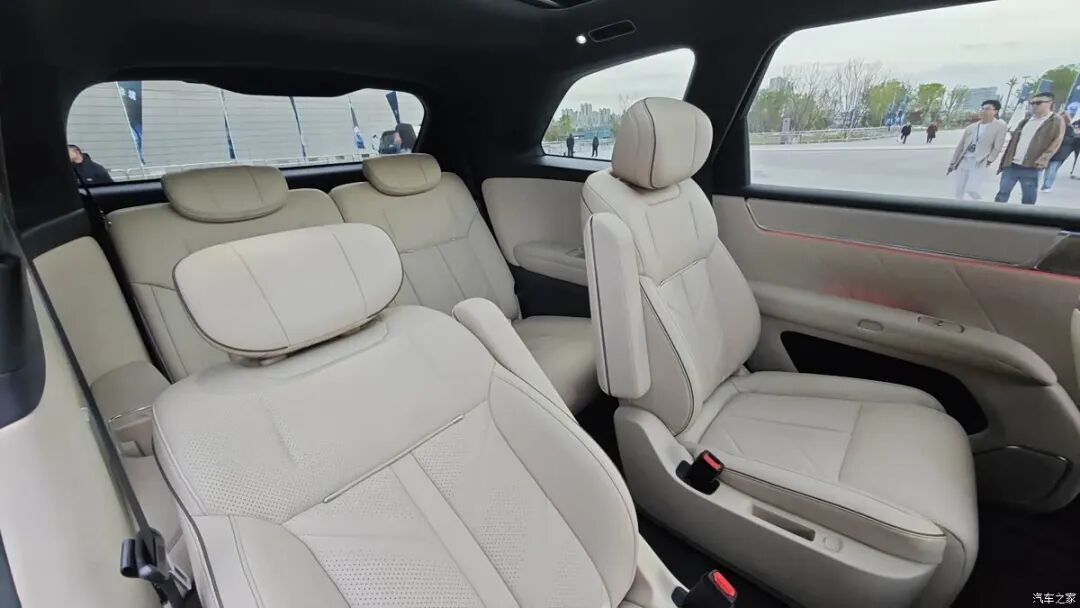 1.5T、620N·m，大六座SUV，配华为“全家桶” ，选它还是银河M9？