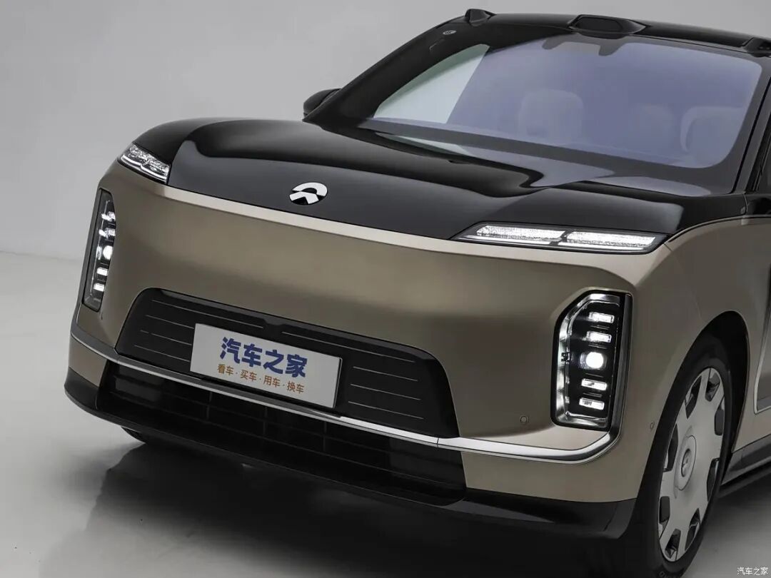 4.3秒破百，700牛·米，车长超5米3，2+2+2大六座，Nappa真皮，23英寸轮圈，行政级体验真心大气！