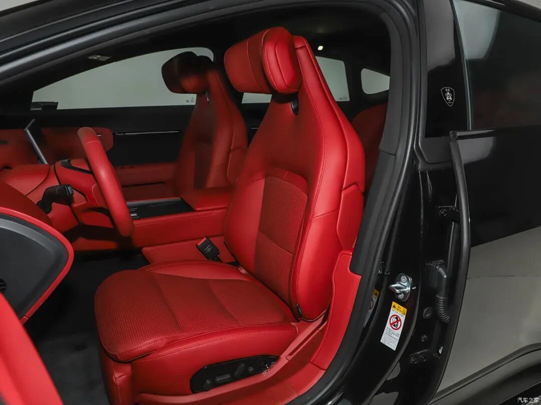 新增三电机，标配896线激光雷达，大溜背GT轿跑造型，29.39万起选它还是选奔驰宝马？