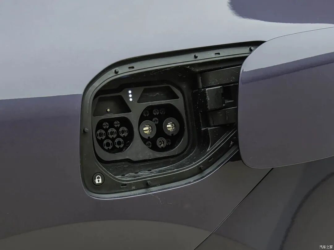 新增三电机，标配896线激光雷达，大溜背GT轿跑造型，29.39万起选它还是选奔驰宝马？