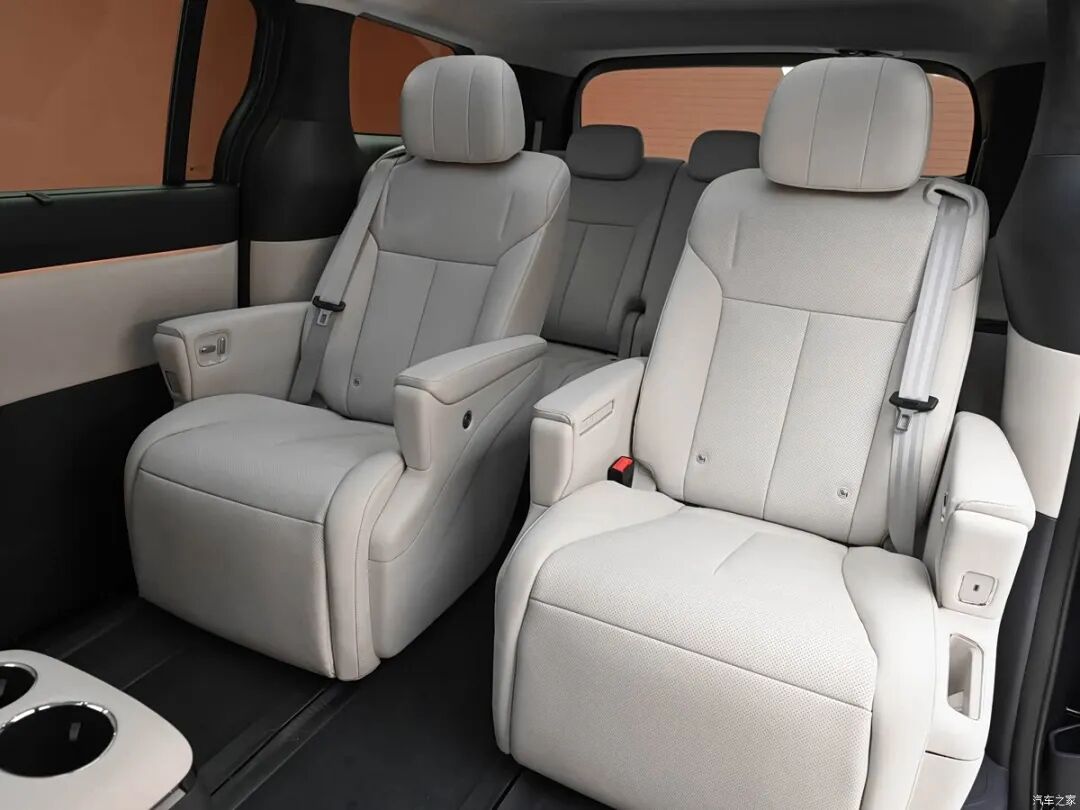 续航1330km，直瀑式格栅，零重力座椅，百公里油耗6L级，全家出行看看它！