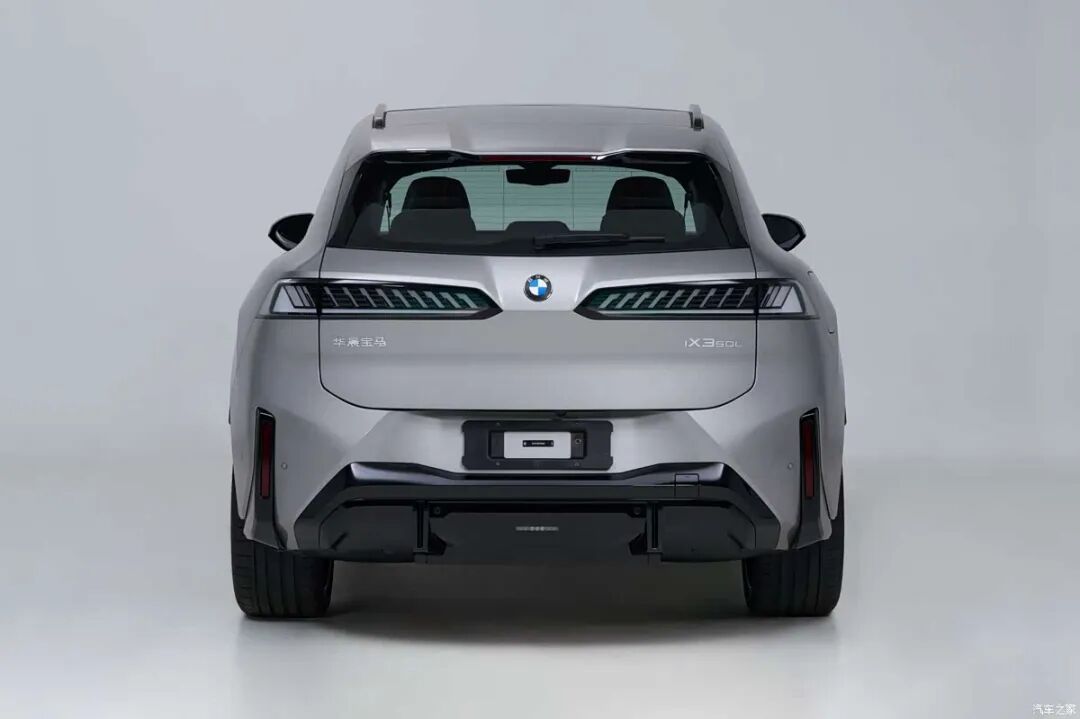 车长4885mm，轴距3005mm，9种车身颜色，全新宝马iX3长轴距版来了！