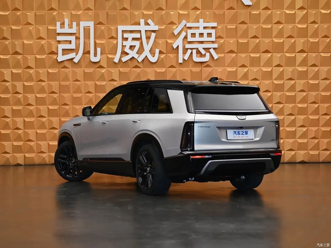 2+2+2大六座SUV，环抱式座舱，33英寸曲面连屏，精致感满满！