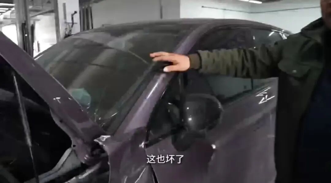 车头撞毁 安全气囊为何没弹出？