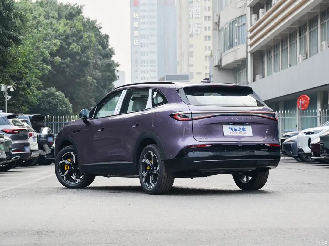 12.99万起！中型SUV杀入12万级市场？256色氛围灯、全景天幕，续航2000km！