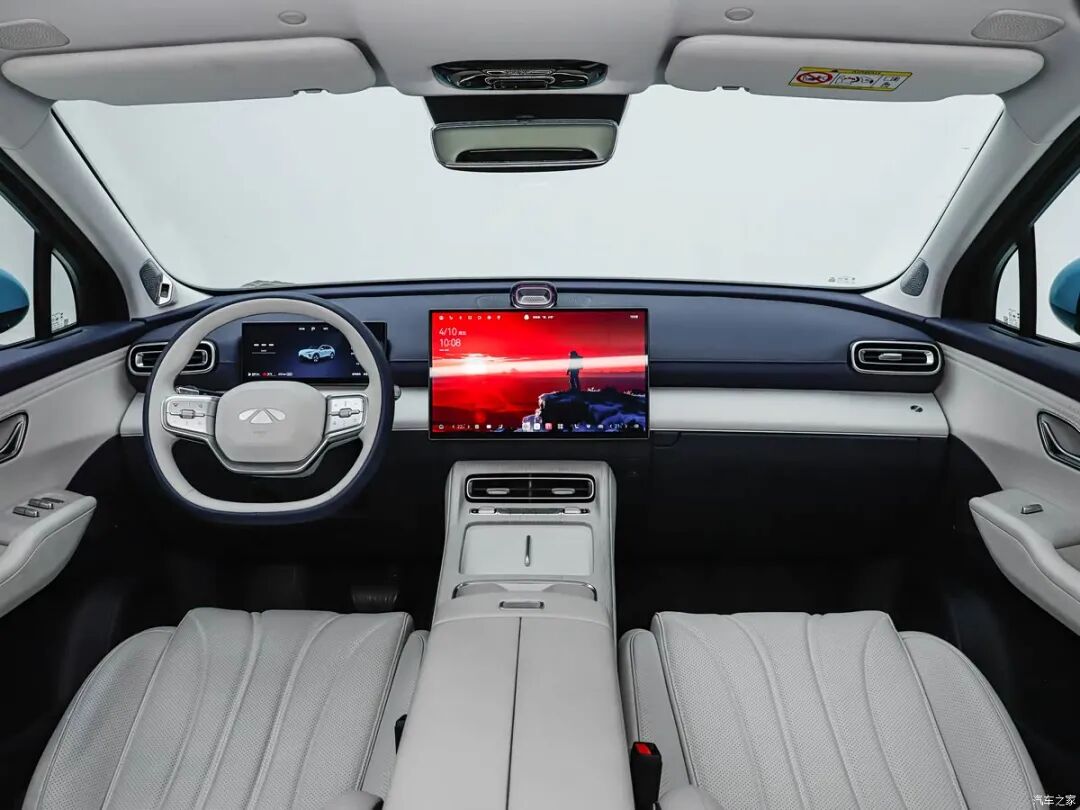 12.99万起！中型SUV杀入12万级市场？256色氛围灯、全景天幕，续航2000km！