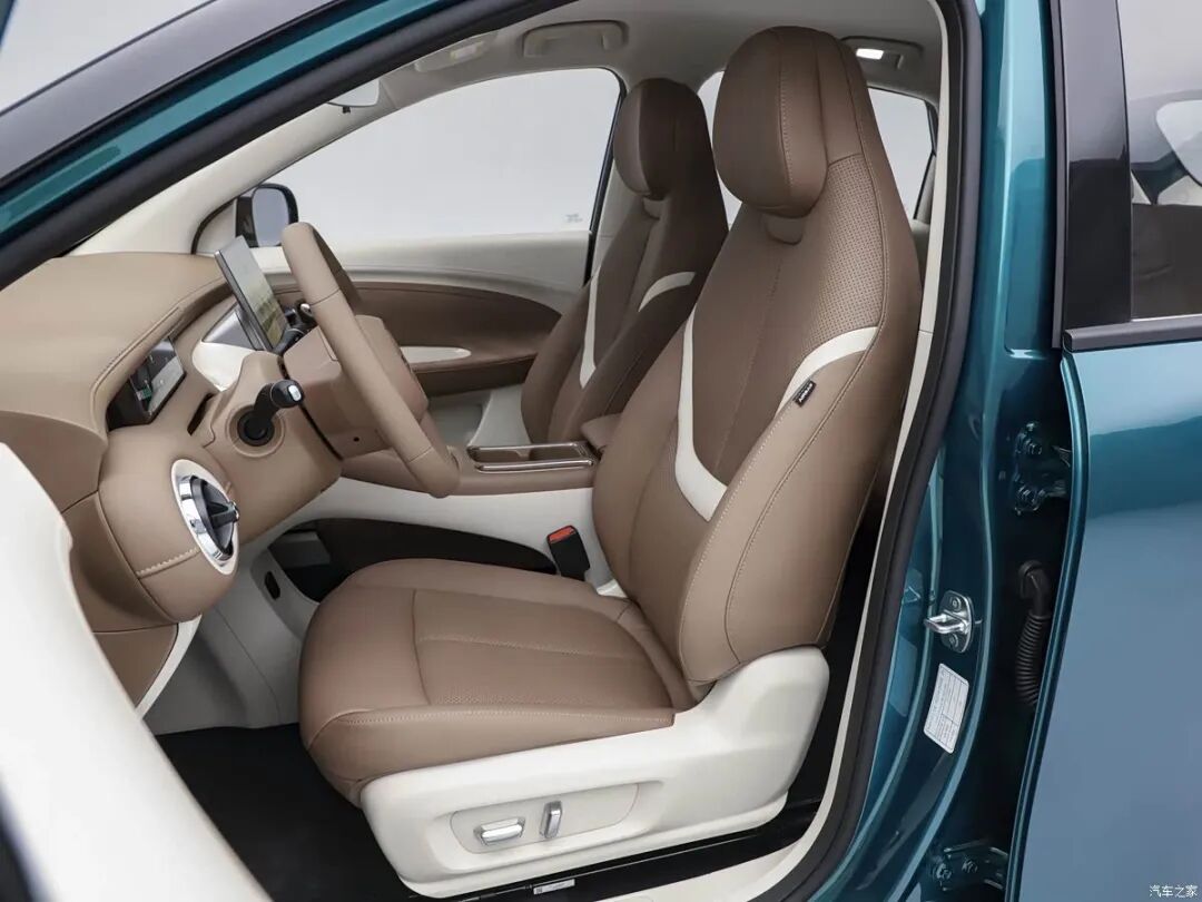 预售5.88万起！403km续航+五门五座！精致代步车这块子还得是它！