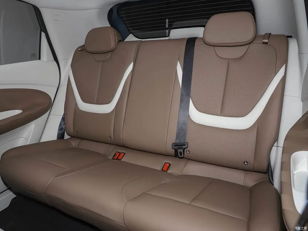 预售5.88万起！403km续航+五门五座！精致代步车这块子还得是它！