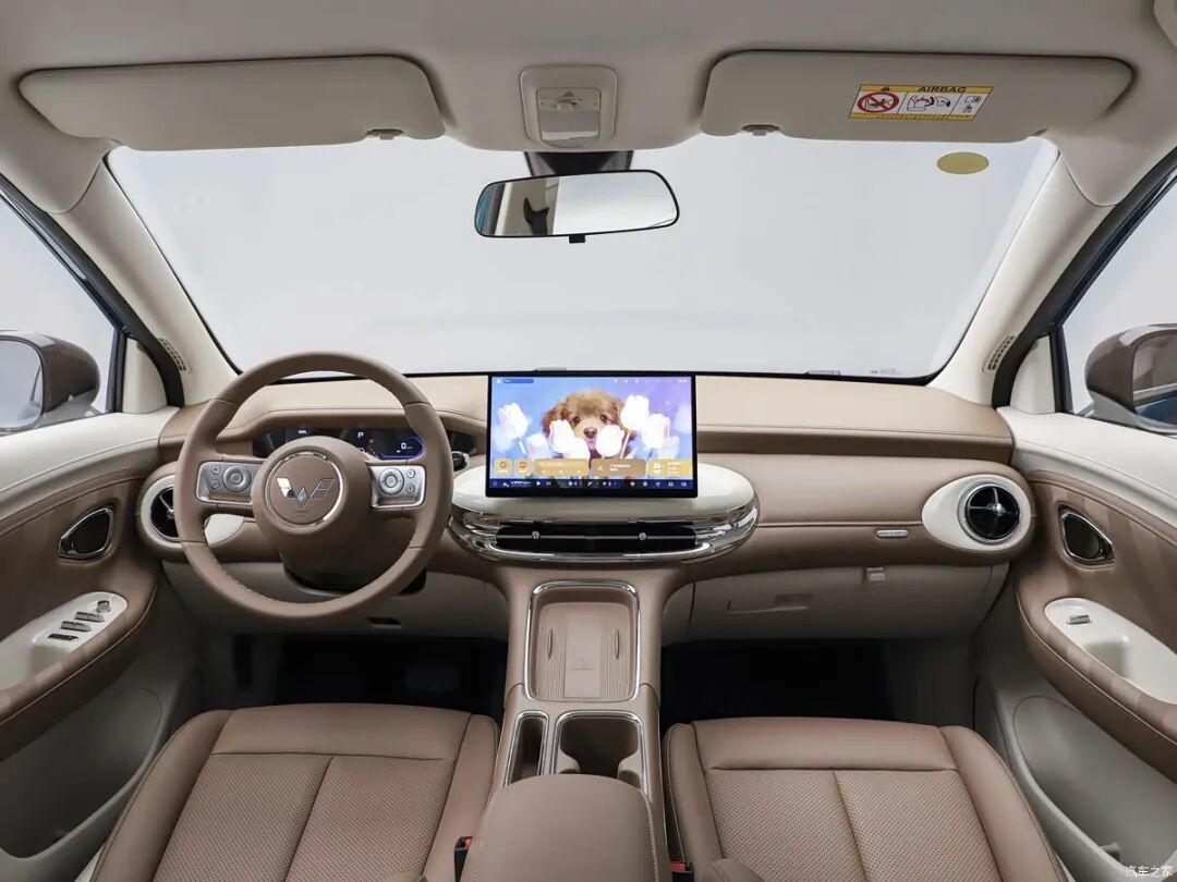 预售5.88万起！403km续航+五门五座！精致代步车这块子还得是它！