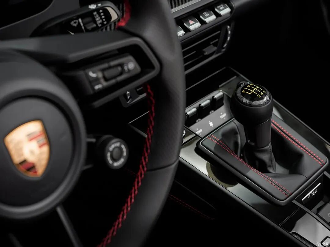 GT3+前双叉臂+敞篷+手动挡“大玩具”，快喊你兄弟给你买！