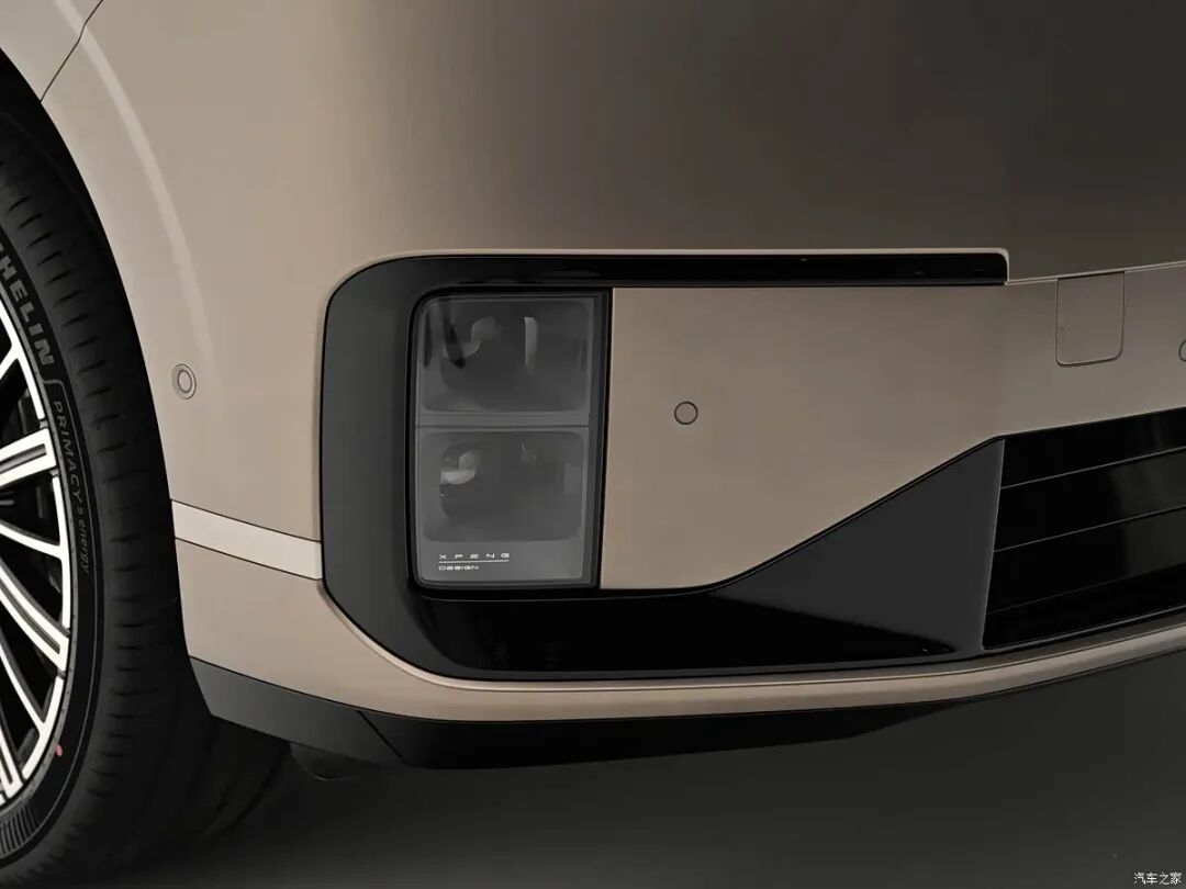 “大湾区揽胜”来了！二排可翻转娱乐屏，零重力座椅，全尺寸六座旗舰SUV，40万你会选它吗？