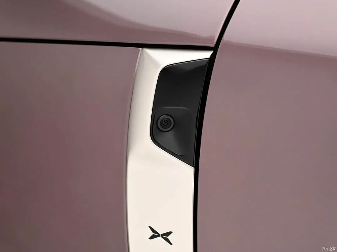 “大湾区揽胜”来了！二排可翻转娱乐屏，零重力座椅，全尺寸六座旗舰SUV，40万你会选它吗？