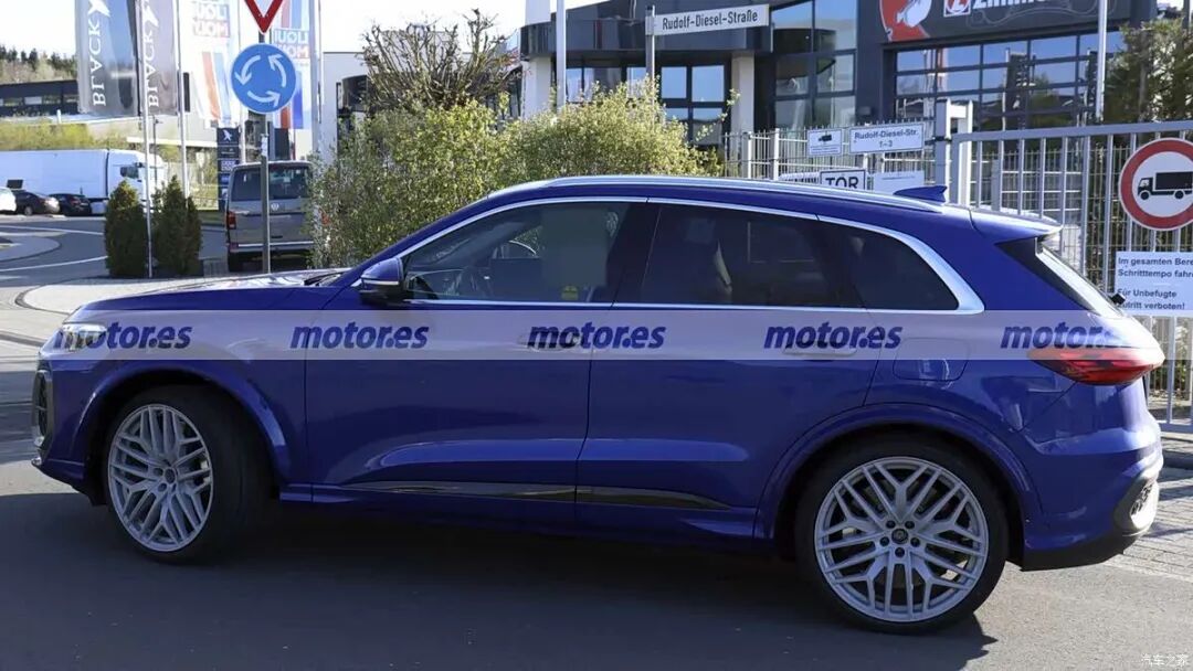 2.9T V6，640马力，quattro四驱，这车运动感拉满了！