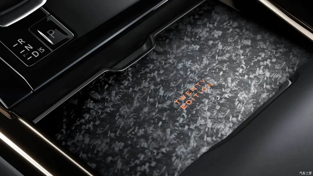 黑色套件，“Twenty”标识，23英寸大轮圈，真男人大玩具！