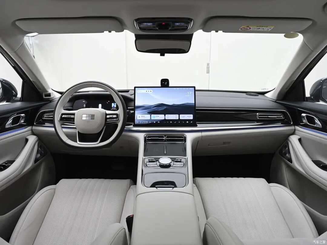 5.4秒破百+电四驱！10-15万买电混家轿，选它还是选秦L/海豹06？