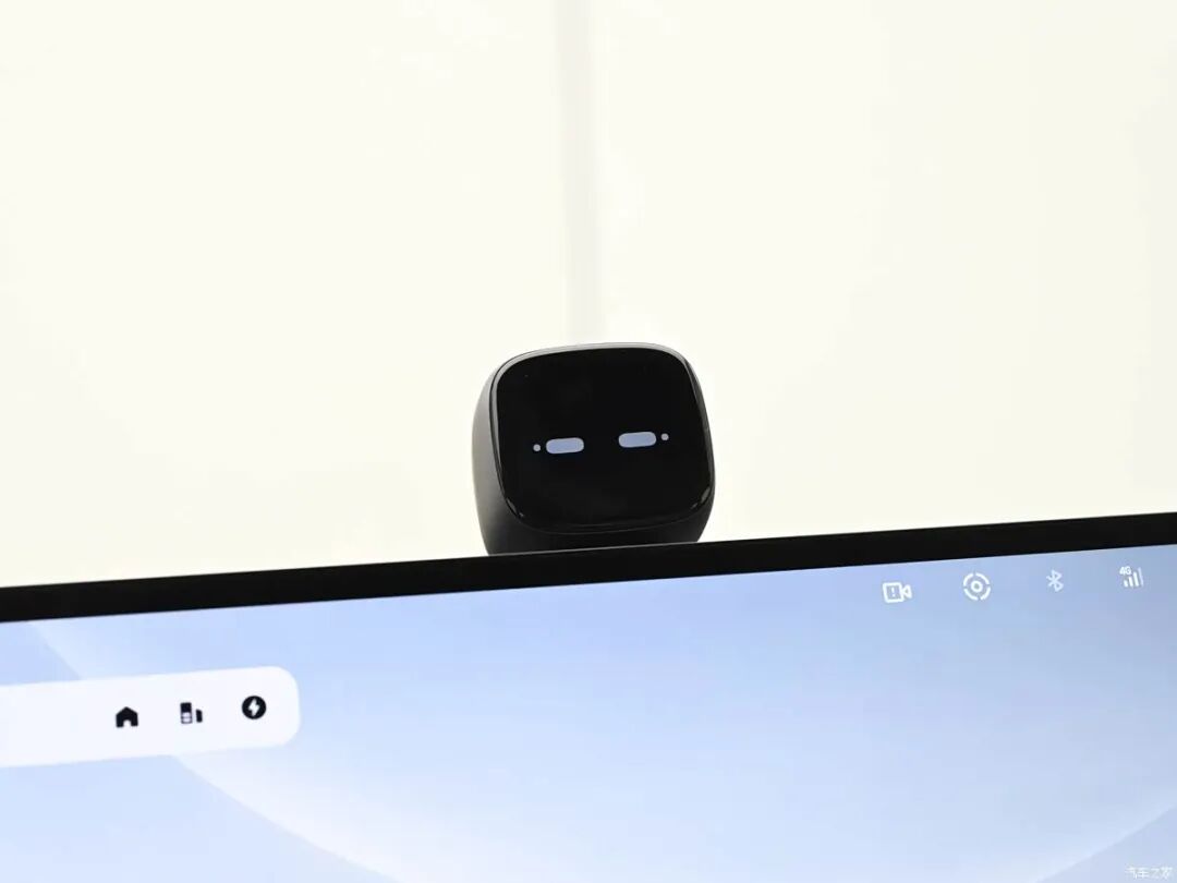 5.4秒破百+电四驱！10-15万买电混家轿，选它还是选秦L/海豹06？