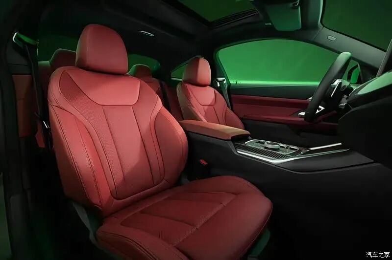 2.0T+8AT，245马力，红色M运动卡钳，限量200台！