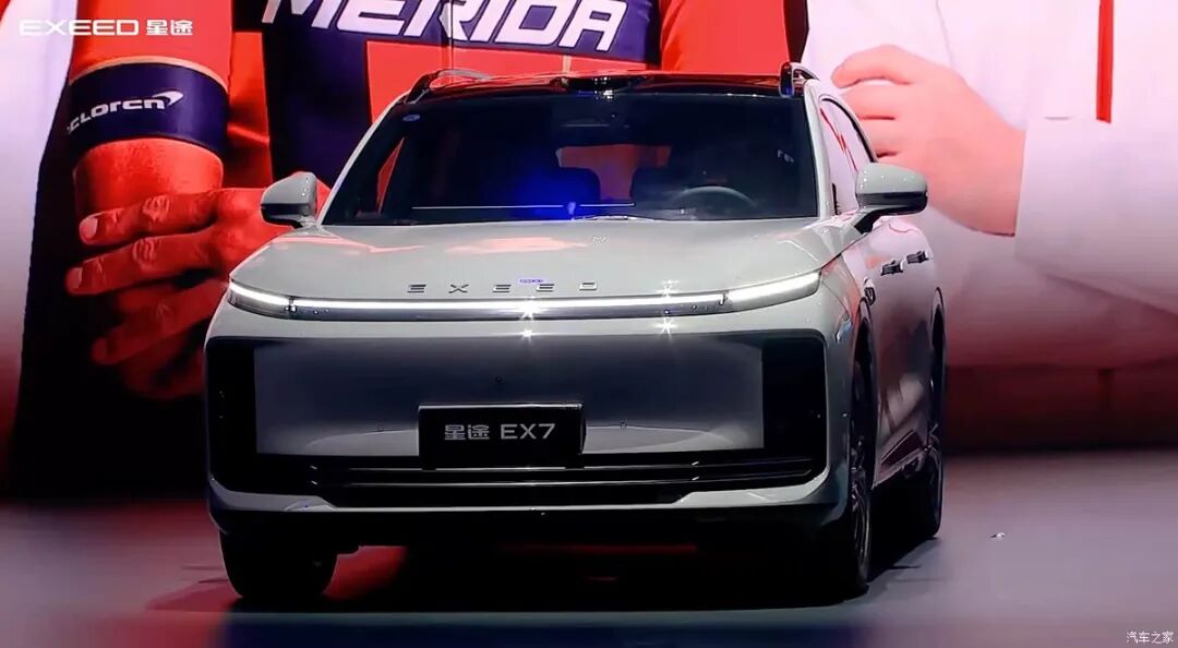 抢先置换价19.49万起！30英寸6K大屏！7种驾驶模式，20-30万级中大型SUV“添新丁”！