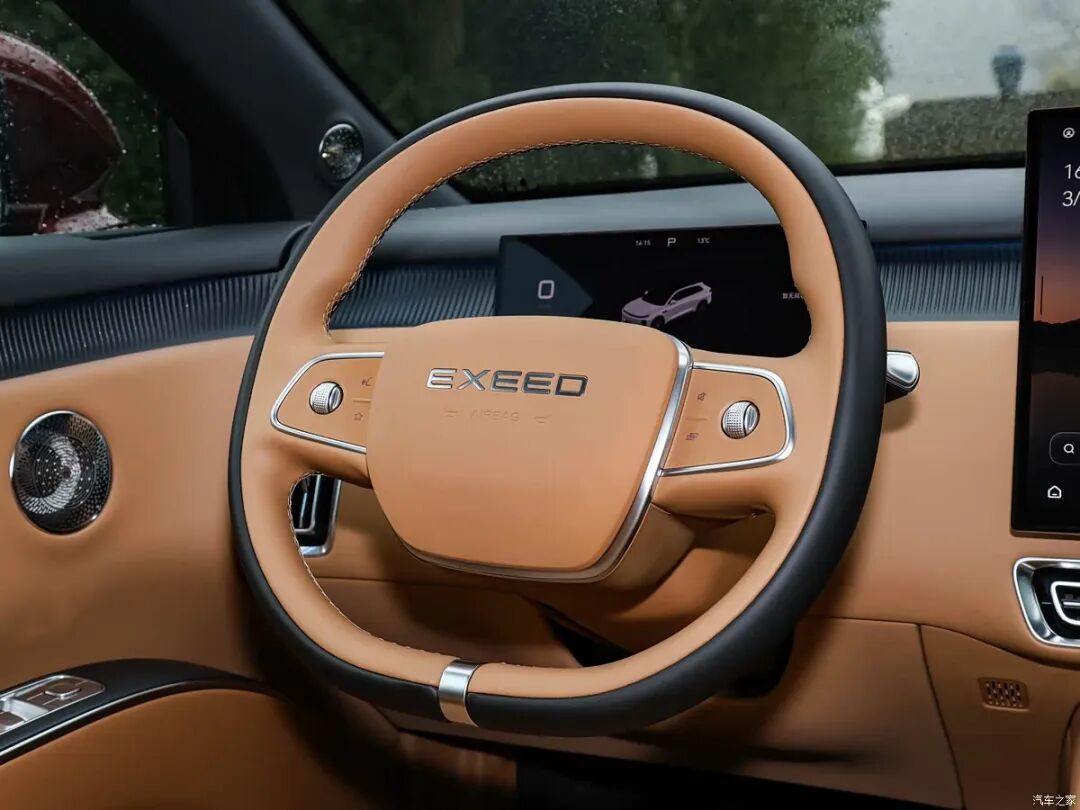 抢先置换价19.49万起！30英寸6K大屏！7种驾驶模式，20-30万级中大型SUV“添新丁”！