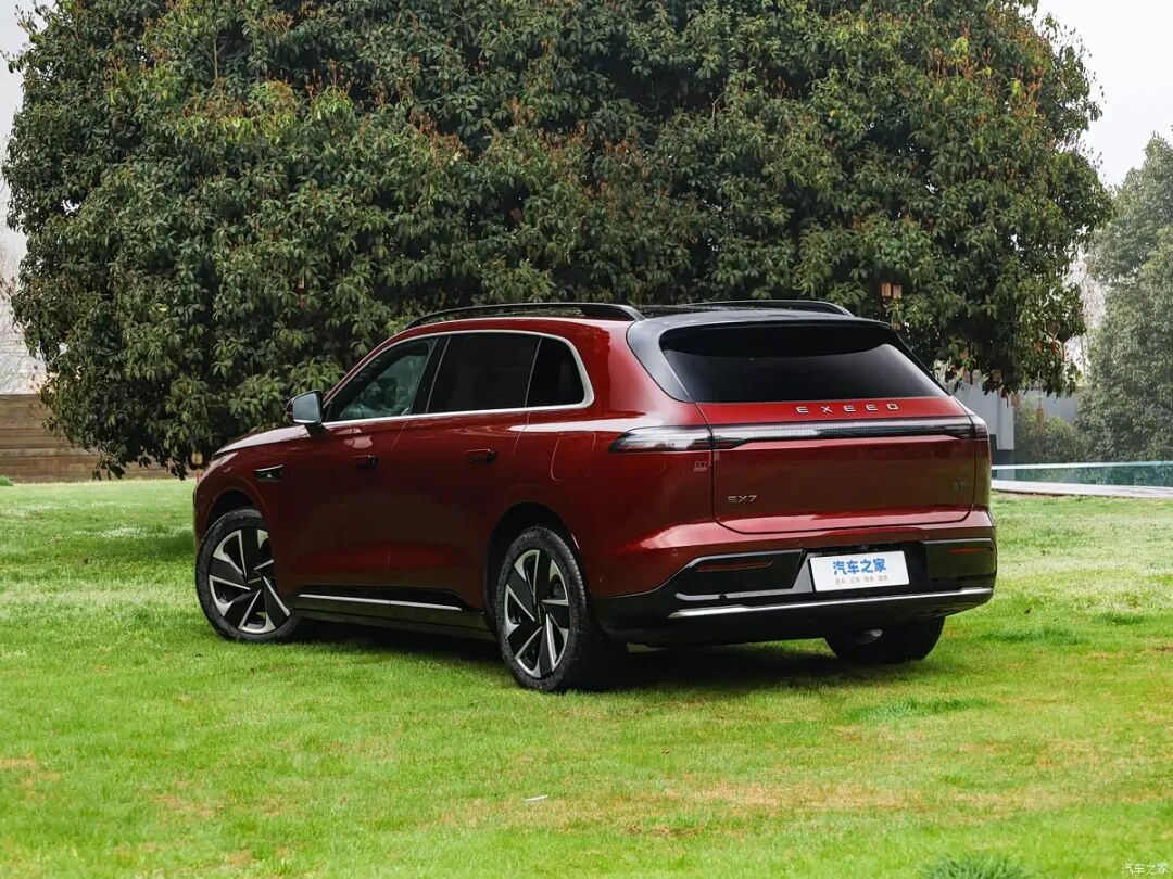 抢先置换价19.49万起！30英寸6K大屏！7种驾驶模式，20-30万级中大型SUV“添新丁”！