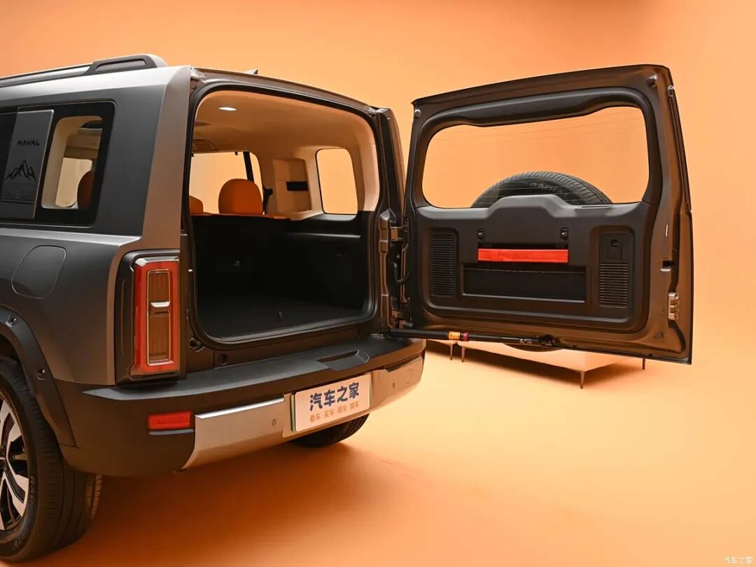 续航1000km+，最大涉水深度580mm，硬汉“方盒子”看看这辆！