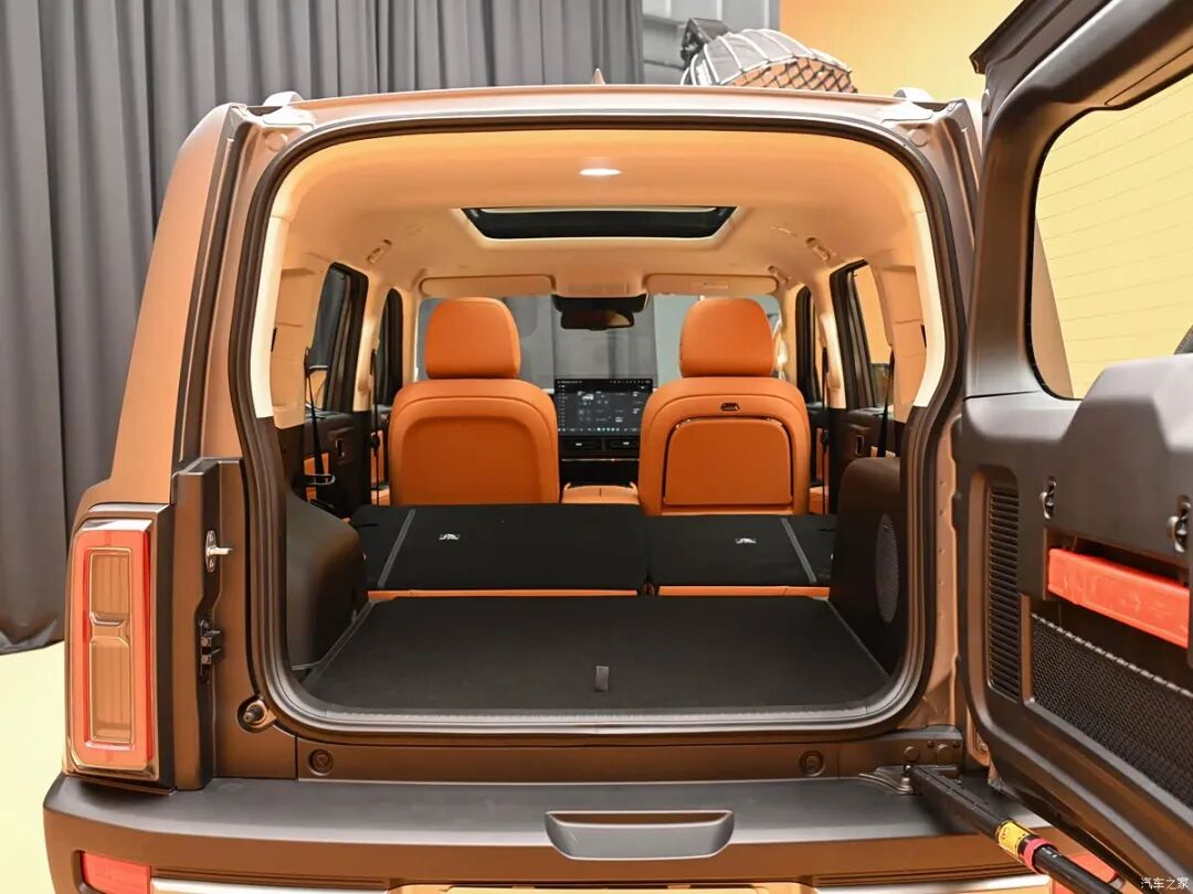 续航1000km+，最大涉水深度580mm，硬汉“方盒子”看看这辆！