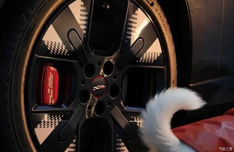 黑标MINI特别版！2.0T+7DCT，子夜黑车漆色+全黑运动套件，太酷了！