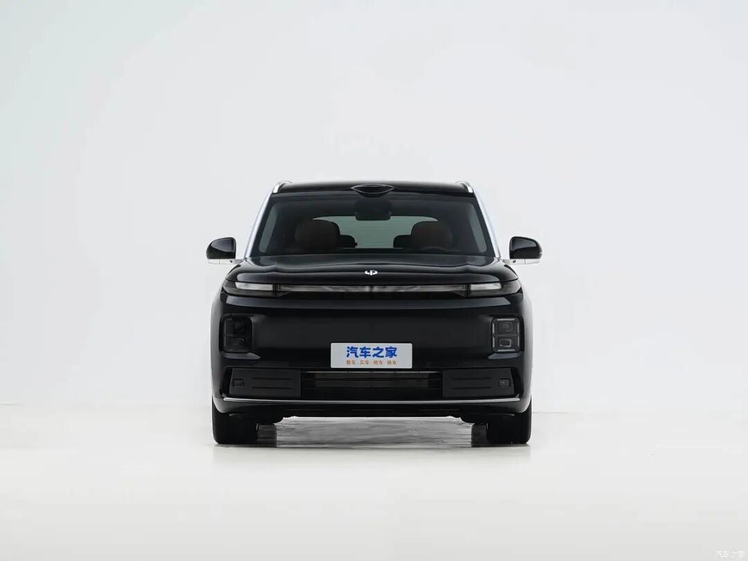 21.98万起！大型旗舰SUV，车长5米2多，天鹅绒顶棚，1600万色漫反射氛围灯，6座/7座可选！